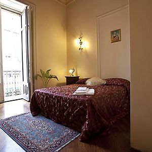 Camera standard con letto king size